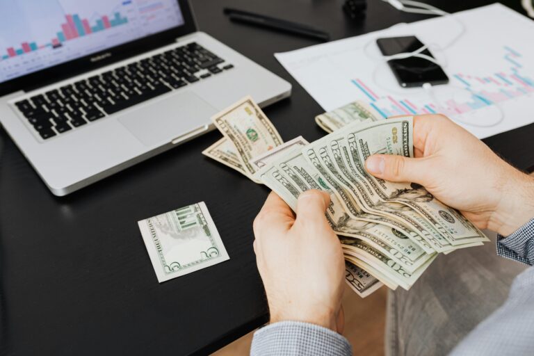 Affiliate Marketing vs Dropshipping: Which Is Better in 2026?